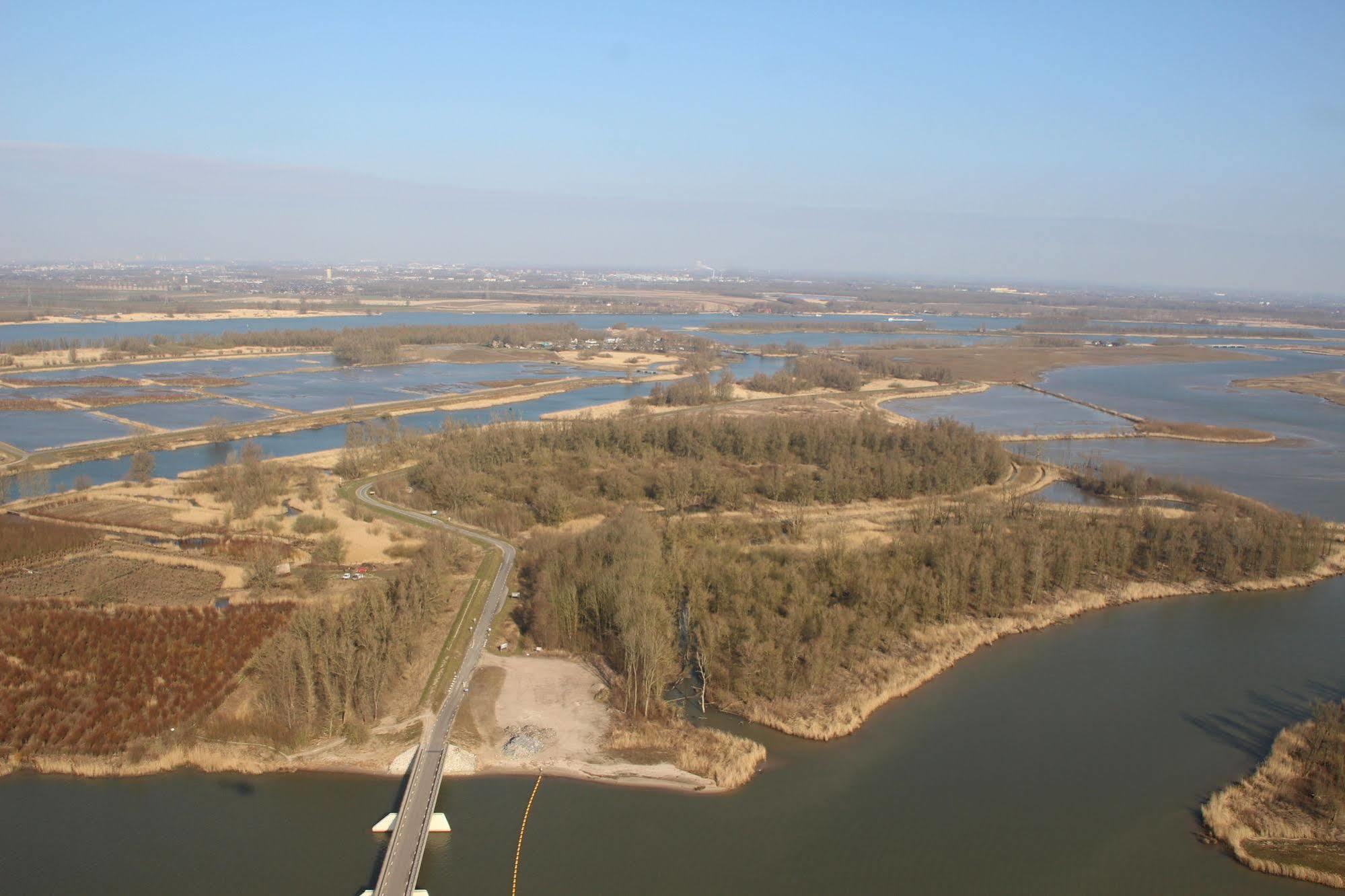 De Brabantse Biesbosch Hotel Werkendam Exterior foto
